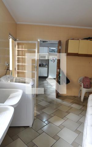Casa à venda com 458m², 3 quartos e 2 vagasÁrea de Serviço