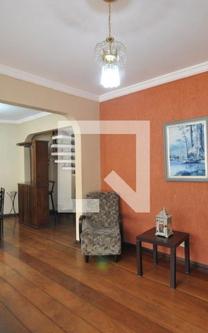 Casa à venda com 458m², 3 quartos e 2 vagasSala