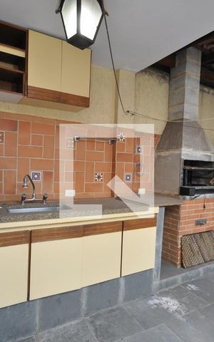 Casa à venda com 458m², 3 quartos e 2 vagasChurrasqueira
