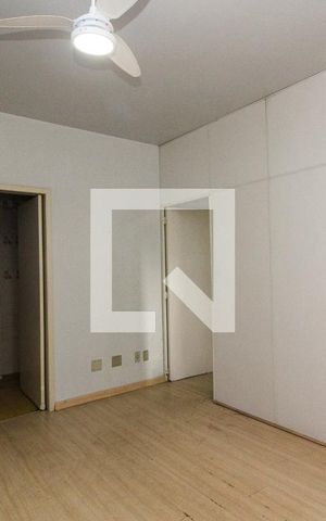 Apartamento à venda com 33m², 1 quarto e sem vaga Apartamento à venda com 33m², 1 quarto e sem vagaSala