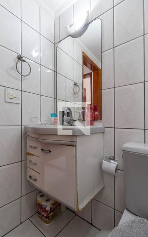 Apartamento à venda com 57m², 2 quartos e 1 vaga Apartamento à venda com 57m², 2 quartos e 1 vagaBanheiro
