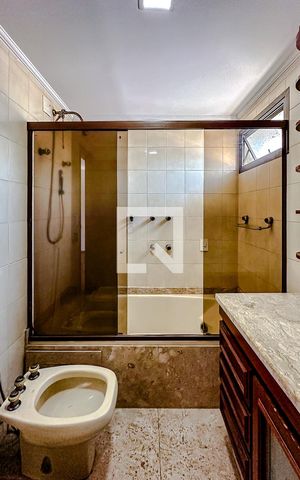 Apartamento para alugar com 356m², 3 quartos e 3 vagasBanheiro da Suíte 3
