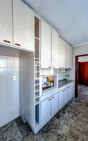 Apartamento para alugar com 356m², 3 quartos e 3 vagasCozinha