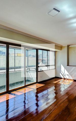 Apartamento para alugar com 356m², 3 quartos e 3 vagasSala