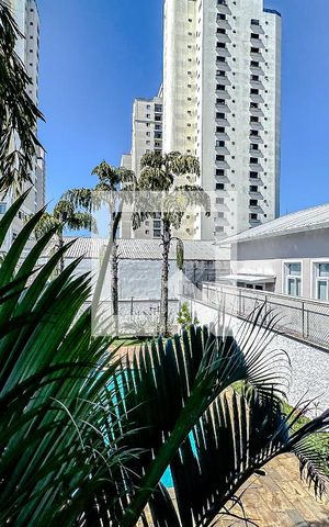 Apartamento para alugar com 356m², 3 quartos e 3 vagasVista da Suíte 1
