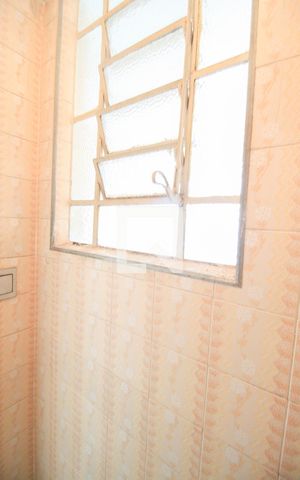 Casa à venda com 130m², 3 quartos e 1 vaga Casa à venda com 130m², 3 quartos e 1 vagaEdícula - Banheiro
