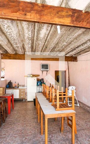 Casa à venda com 231m², 4 quartos e 4 vagas Casa à venda com 231m², 4 quartos e 4 vagasTerraço