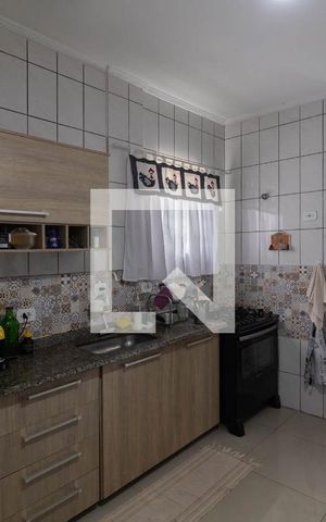 Casa à venda com 400m², 2 quartos e 6 vagas Casa à venda com 400m², 2 quartos e 6 vagasCozinha