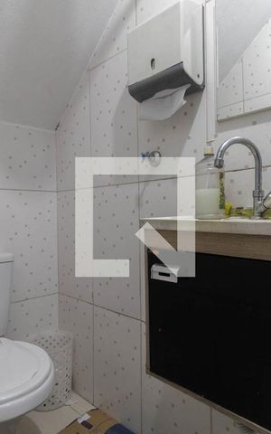 Casa à venda com 400m², 2 quartos e 6 vagas Casa à venda com 400m², 2 quartos e 6 vagasLavabo Salão