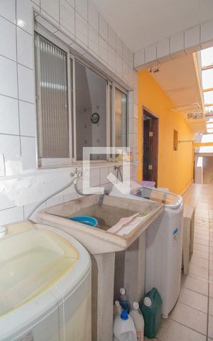 Casa à venda com 90m², 2 quartos e 1 vaga Casa à venda com 90m², 2 quartos e 1 vagaÁrea de Serviço
