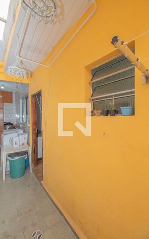 Casa à venda com 90m², 2 quartos e 1 vaga Casa à venda com 90m², 2 quartos e 1 vagaÁrea de Serviço