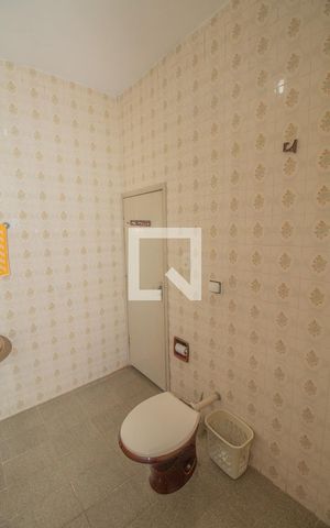 Casa à venda com 90m², 2 quartos e 1 vaga Casa à venda com 90m², 2 quartos e 1 vagaBanheiro