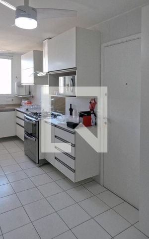 Apartamento para alugar com 189m², 3 quartos e 2 vagasCozinha