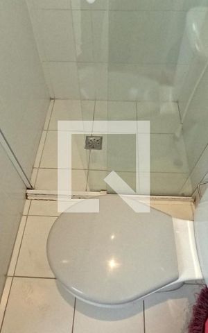 Apartamento para alugar com 189m², 3 quartos e 2 vagasBanheiro de Serviço