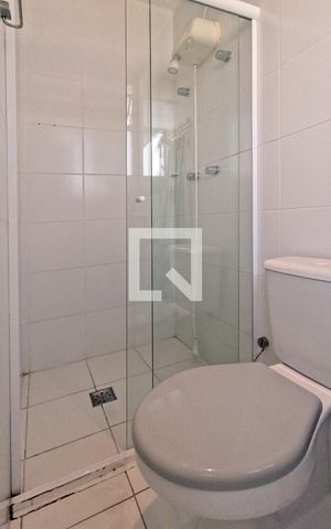 Apartamento para alugar com 189m², 3 quartos e 2 vagasBanheiro de Serviço