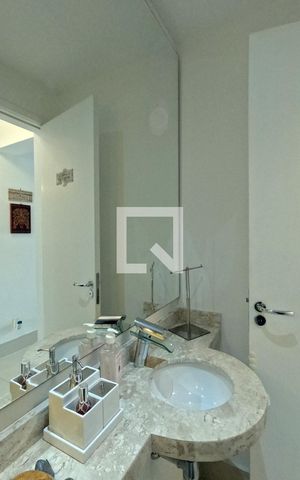 Apartamento para alugar com 189m², 3 quartos e 2 vagasLavabo
