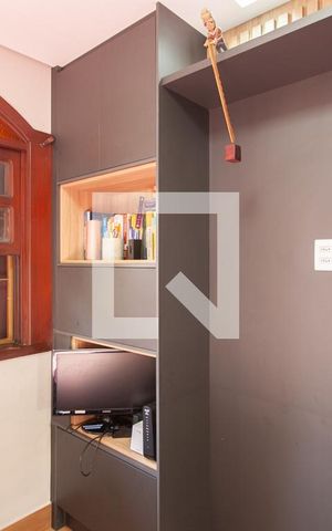 Casa à venda com 360m², 4 quartos e 1 vaga Casa à venda com 360m², 4 quartos e 1 vagaQuarto 3