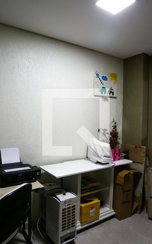 Casa à venda com 190m², 3 quartos e 3 vagas Casa à venda com 190m², 3 quartos e 3 vagasEscritório
