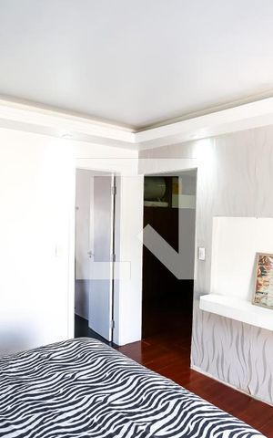 Casa à venda com 190m², 3 quartos e 3 vagas Casa à venda com 190m², 3 quartos e 3 vagassuíte