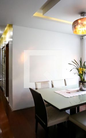 Casa à venda com 190m², 3 quartos e 3 vagas Casa à venda com 190m², 3 quartos e 3 vagasSala