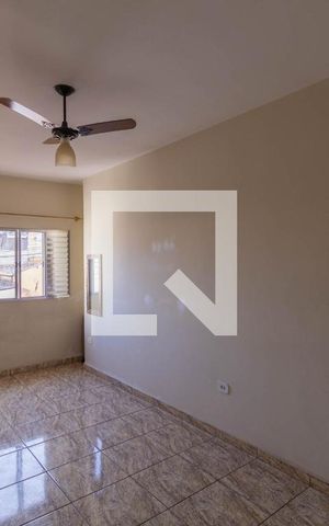 Casa à venda com 161m², 3 quartos e 6 vagas Casa à venda com 161m², 3 quartos e 6 vagasQuarto 1