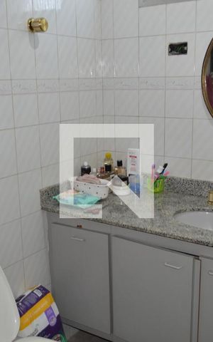 Apartamento para alugar com 87m², 2 quartos e sem vagaBanheiro