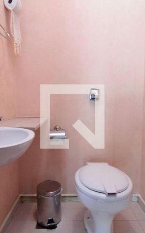 Apartamento à venda com 256m², 4 quartos e 2 vagas Apartamento à venda com 256m², 4 quartos e 2 vagasbanho