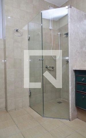 Apartamento à venda com 256m², 4 quartos e 2 vagas Apartamento à venda com 256m², 4 quartos e 2 vagasbanho