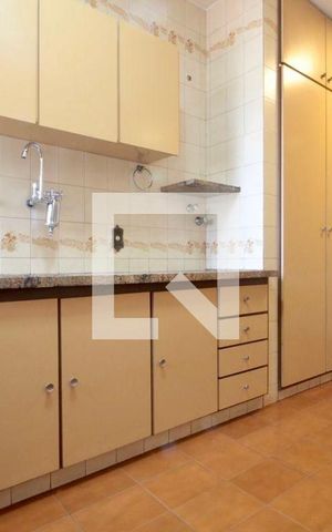 Apartamento à venda com 256m², 4 quartos e 2 vagas Apartamento à venda com 256m², 4 quartos e 2 vagascozinha
