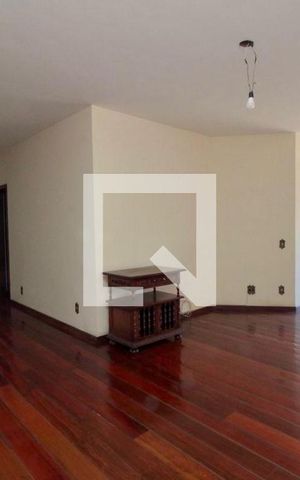 Apartamento à venda com 256m², 4 quartos e 2 vagas Apartamento à venda com 256m², 4 quartos e 2 vagassala