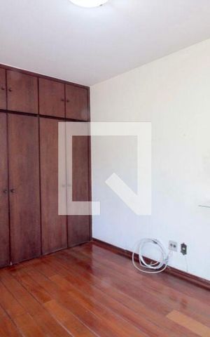 Apartamento à venda com 256m², 4 quartos e 2 vagas Apartamento à venda com 256m², 4 quartos e 2 vagasquarto