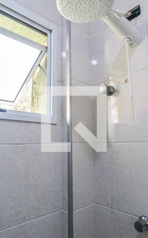 Casa de condomínio à venda com 157m², 3 quartos e 2 vagasBanheiro Social