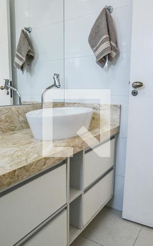Casa de condomínio à venda com 157m², 3 quartos e 2 vagasBanheiro da Suíte