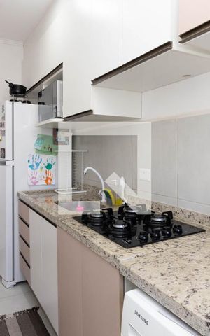 Apartamento à venda com 48m², 2 quartos e sem vaga Apartamento à venda com 48m², 2 quartos e sem vagaCozinha e Área de Serviço