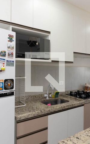 Apartamento à venda com 48m², 2 quartos e sem vaga Apartamento à venda com 48m², 2 quartos e sem vagaCozinha e Área de Serviço