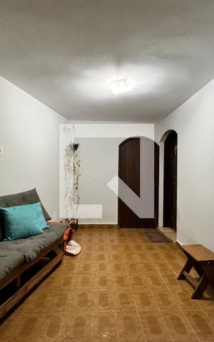 Casa à venda com 230m², 4 quartos e 3 vagas Casa à venda com 230m², 4 quartos e 3 vagasÁrea externa