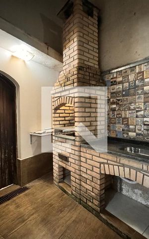 Casa à venda com 230m², 4 quartos e 3 vagas Casa à venda com 230m², 4 quartos e 3 vagasChurrasqueira