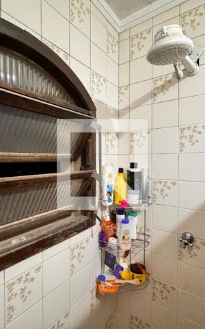 Casa à venda com 230m², 4 quartos e 3 vagas Casa à venda com 230m², 4 quartos e 3 vagasBanheiro