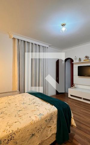 Casa à venda com 230m², 4 quartos e 3 vagas Casa à venda com 230m², 4 quartos e 3 vagasSuite
