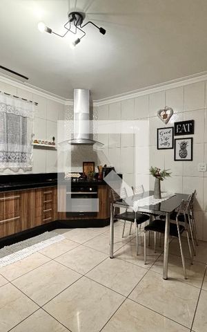 Casa à venda com 230m², 4 quartos e 3 vagas Casa à venda com 230m², 4 quartos e 3 vagasCozinha