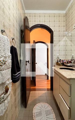 Casa à venda com 230m², 4 quartos e 3 vagas Casa à venda com 230m², 4 quartos e 3 vagasBanheiro da Suíte