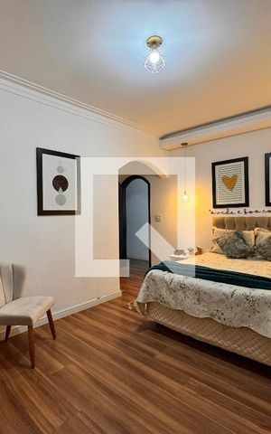 Casa à venda com 230m², 4 quartos e 3 vagas Casa à venda com 230m², 4 quartos e 3 vagasSuite