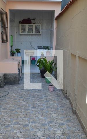 Casa à venda com 65m², 2 quartos e sem vagaQuintal