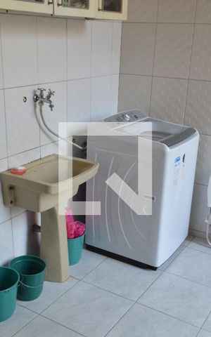 Casa à venda com 65m², 2 quartos e sem vagaÁrea de Serviço