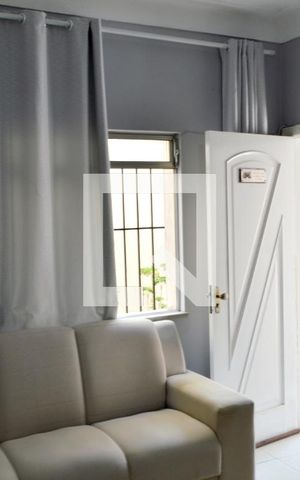 Casa à venda com 65m², 2 quartos e sem vagaSala