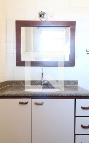 Apartamento para alugar com 65m², 2 quartos e 1 vaga Apartamento para alugar com 65m², 2 quartos e 1 vagaBanheiro