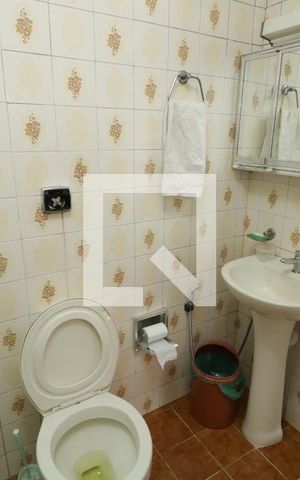 Casa à venda com 200m², 2 quartos e 2 vagasBanheiro
