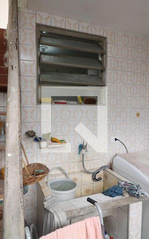 Casa à venda com 200m², 2 quartos e 2 vagasÁrea de Serviço