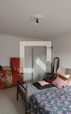 Casa à venda com 200m², 2 quartos e 2 vagasQuarto
