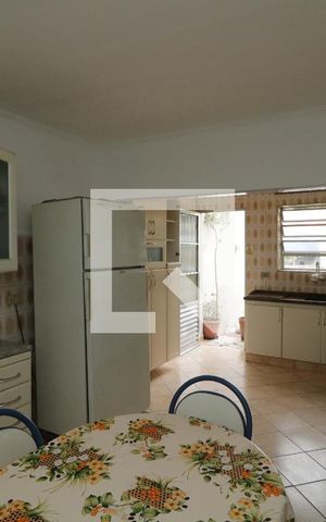 Casa à venda com 200m², 2 quartos e 2 vagasCozinha